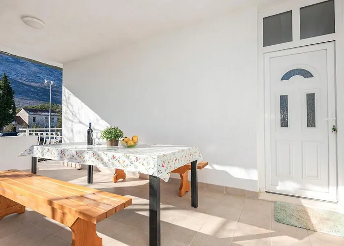 シャレー Blue Sky - Jacuzzi & Wine Ozici