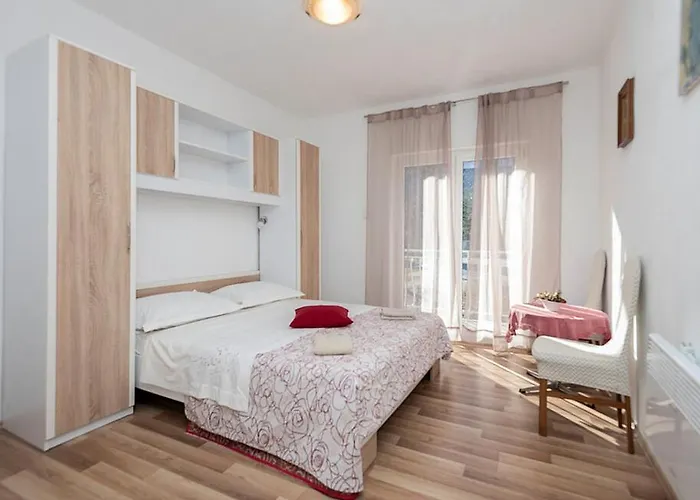 Blue Sky - Jacuzzi & Wine